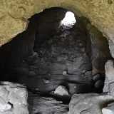 L�illuminazione dei vani interni e l�areazione avvenivano tramite delle finestre strombate che si affacciano sull�atrio scoperto